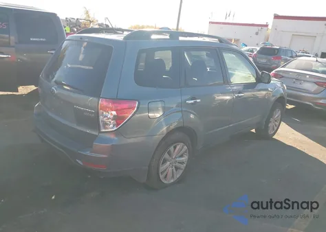 2012 Subaru Forester 2.5X Premium из США, поврежденный, VIN JF2SHADC9CH469364